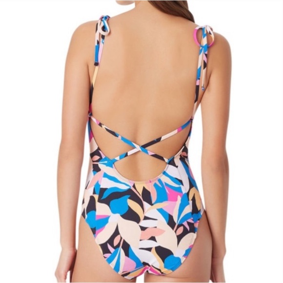 • NWT! [Sugar Beach] One Piece • - Picture 3 of 15